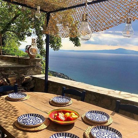 The Villa Of Blues Каламата Экстерьер фото