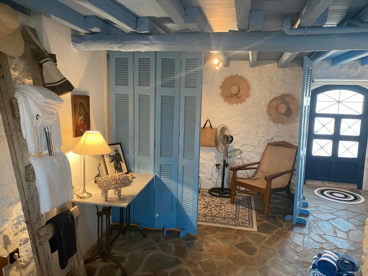 The Villa Of Blues Каламата Экстерьер фото