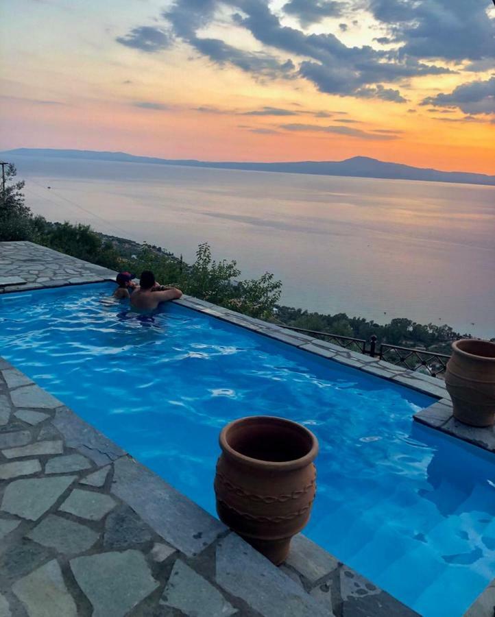The Villa Of Blues Каламата Экстерьер фото
